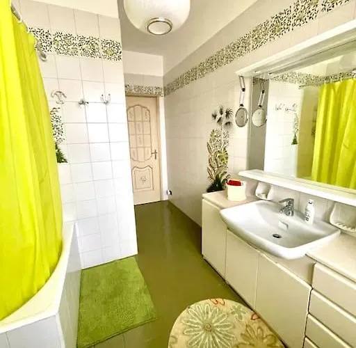 Apartament Feels Like *